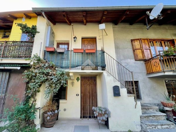 casa indipendente in vendita a Vaie