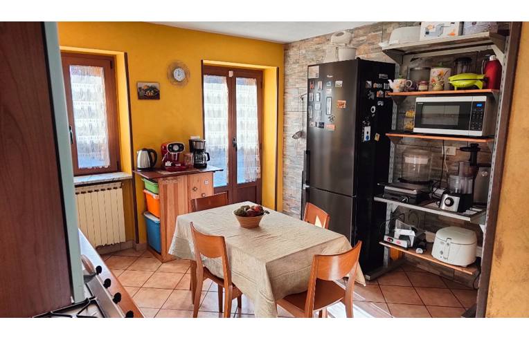 casa indipendente in vendita a Vaie