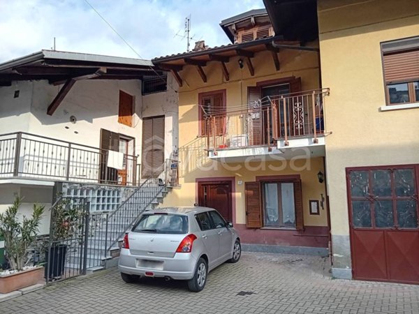 casa indipendente in vendita a Vaie