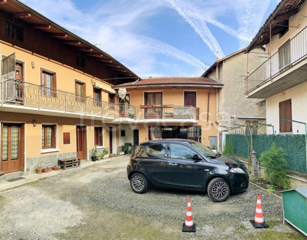casa indipendente in vendita a Vaie