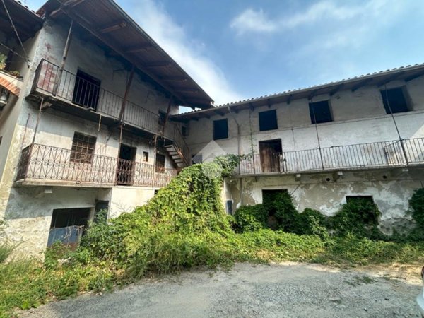 casa semindipendente in vendita a Vaie