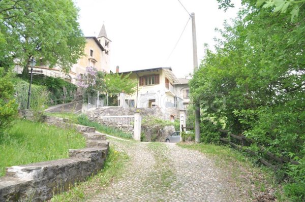 casa indipendente in vendita a Vaie
