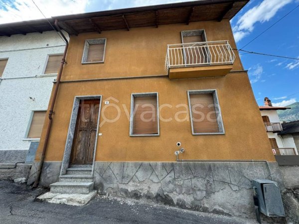 casa indipendente in vendita a Vaie