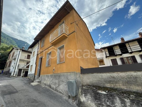 casa indipendente in vendita a Vaie