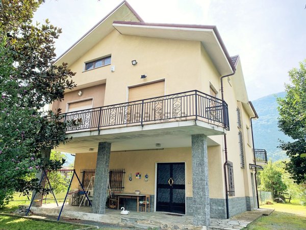 casa indipendente in vendita a Vaie