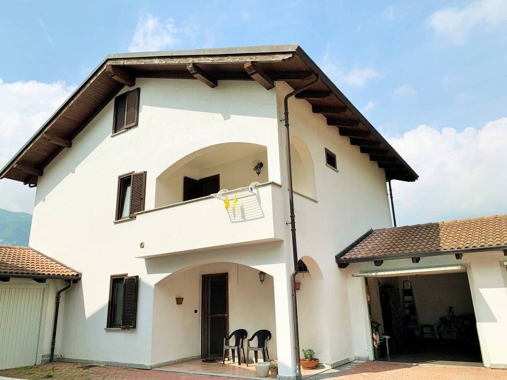 casa indipendente in vendita a Vaie