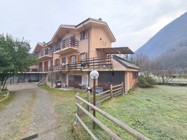 casa indipendente in vendita a Vaie