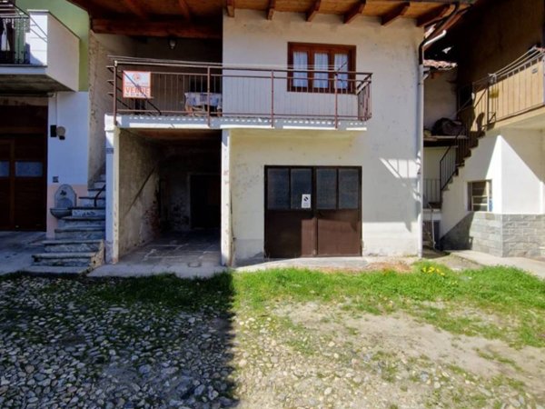 casa indipendente in vendita a Vaie