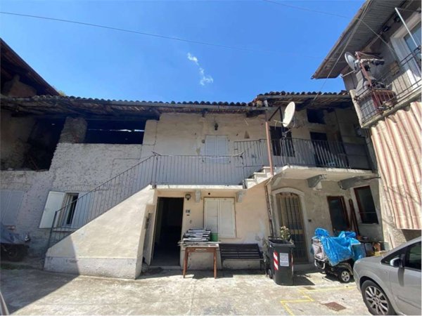 casa indipendente in vendita a Vaie