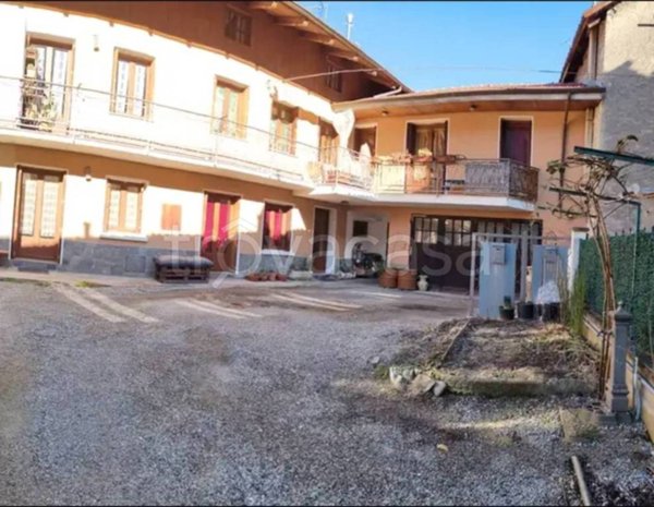 casa indipendente in vendita a Vaie