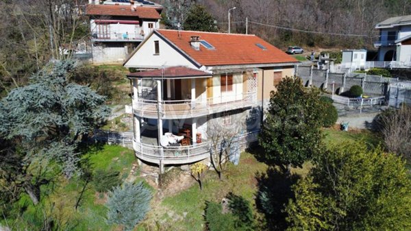 casa indipendente in vendita a Val della Torre