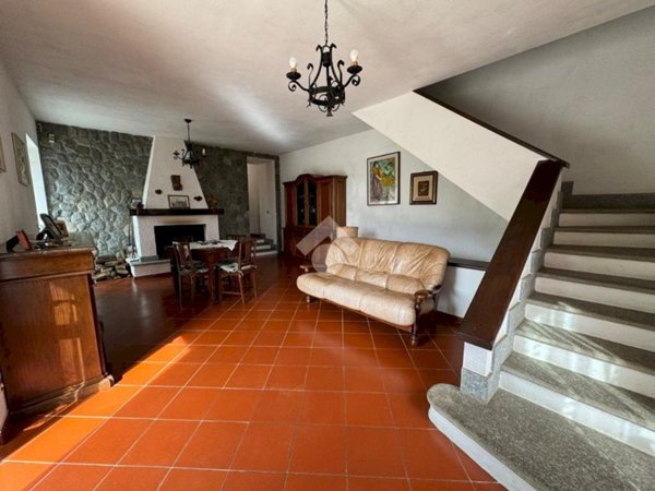 casa indipendente in vendita a Val della Torre