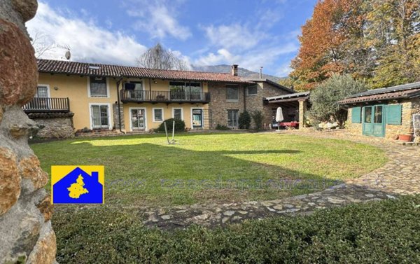 casa indipendente in vendita a Val della Torre