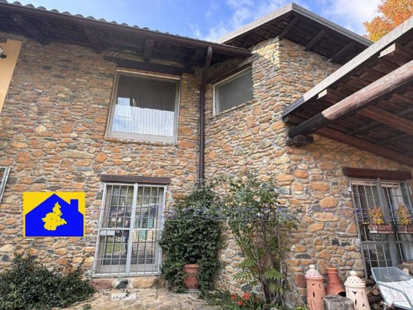 casa indipendente in vendita a Val della Torre