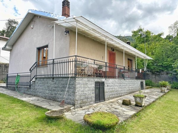 casa indipendente in vendita a Val della Torre