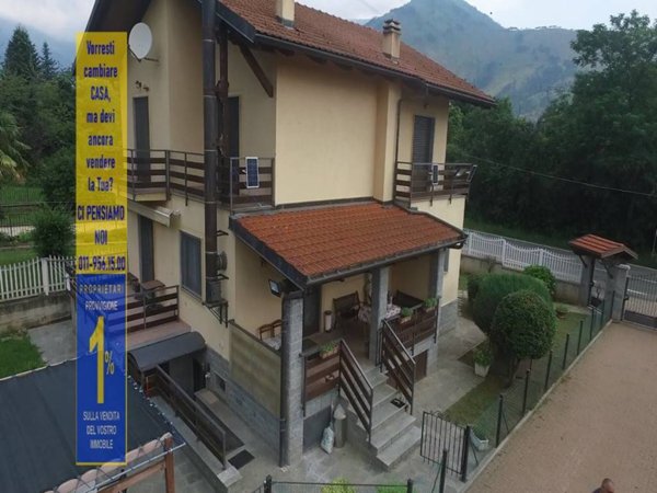 casa indipendente in vendita a Val della Torre