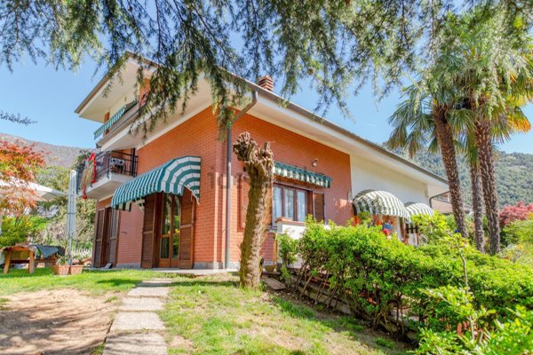 casa indipendente in vendita a Val della Torre