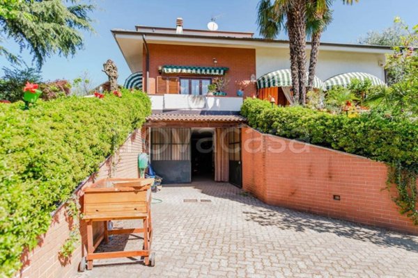 casa indipendente in vendita a Val della Torre