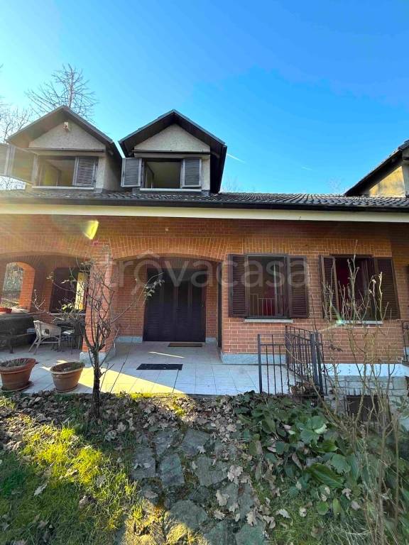casa indipendente in vendita a Val della Torre