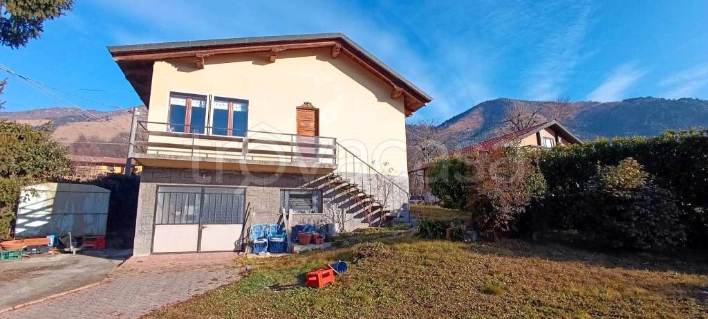 casa indipendente in vendita a Val della Torre