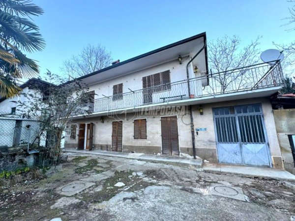 casa indipendente in vendita a Val della Torre
