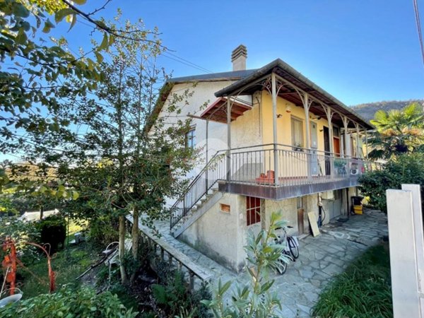 casa indipendente in vendita a Val della Torre