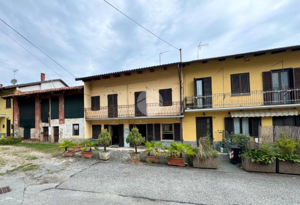 casa semindipendente in vendita a Val della Torre