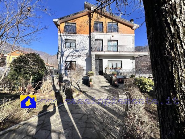 casa indipendente in vendita a Val della Torre