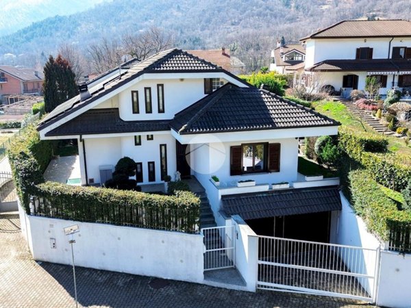 casa indipendente in vendita a Val della Torre