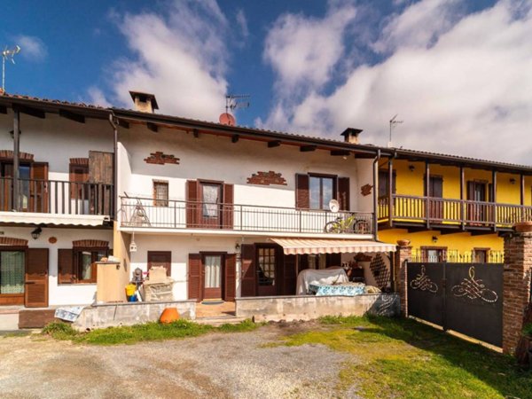 casa indipendente in vendita a Val della Torre