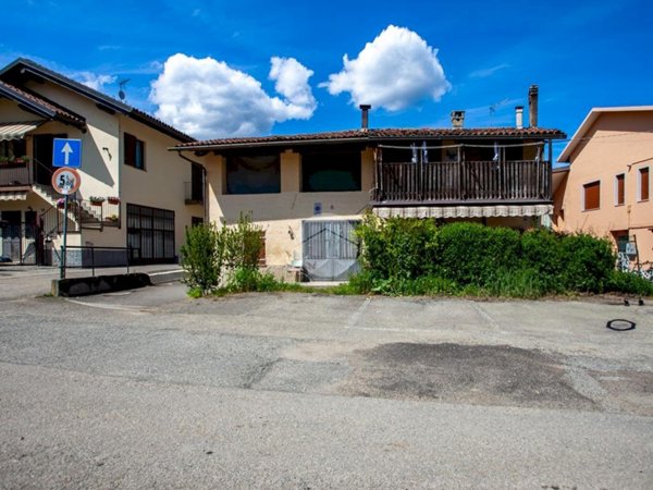 casa semindipendente in vendita a Val della Torre