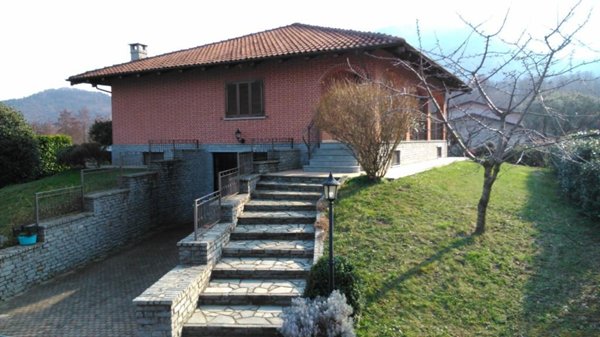 casa indipendente in vendita a Val della Torre