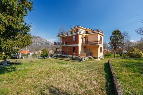 casa indipendente in vendita a Val della Torre