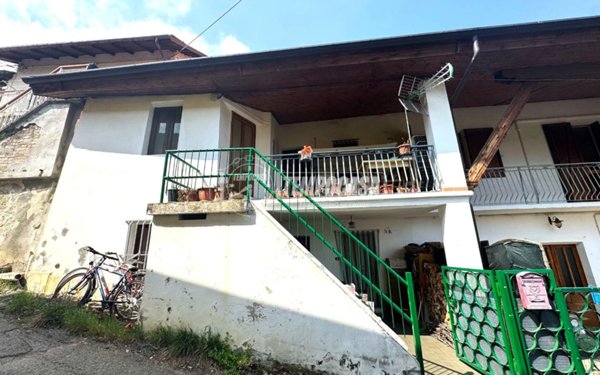 casa indipendente in vendita a Val della Torre