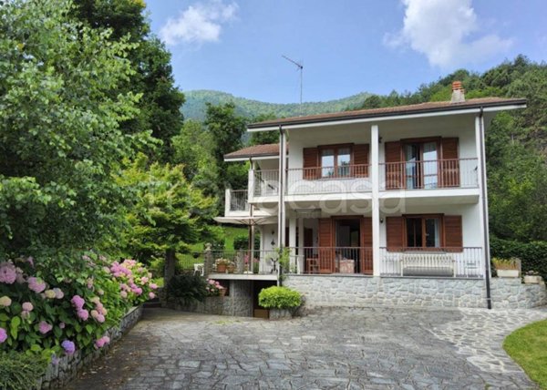 casa indipendente in vendita a Val della Torre