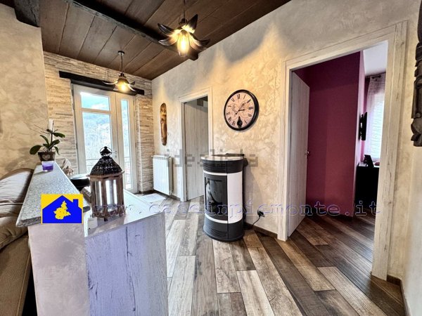 casa indipendente in vendita a Val della Torre