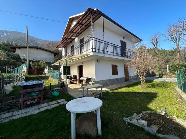 casa indipendente in vendita a Val della Torre