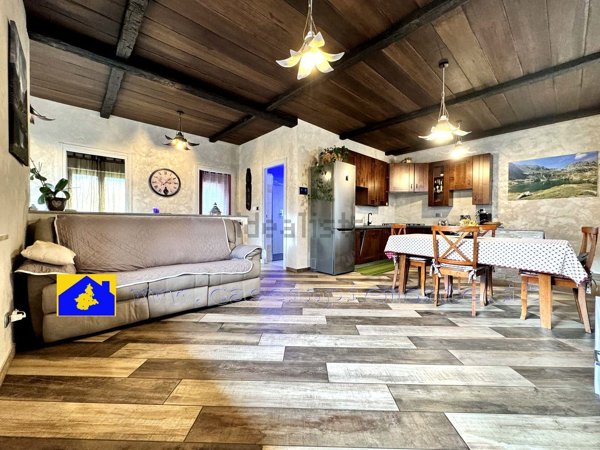 casa indipendente in vendita a Val della Torre