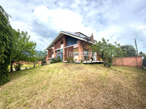 casa indipendente in vendita a Val della Torre