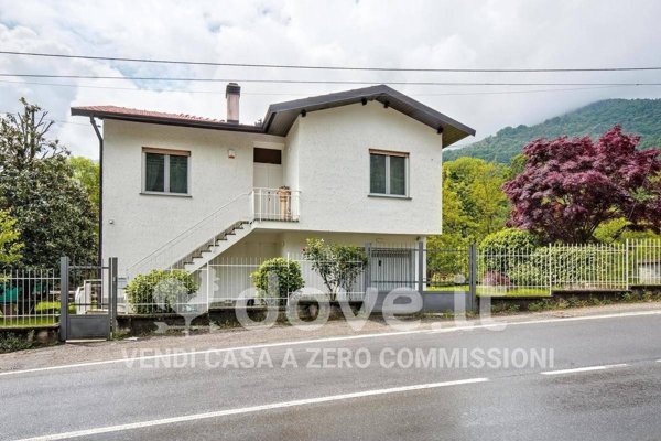 casa indipendente in vendita a Val della Torre