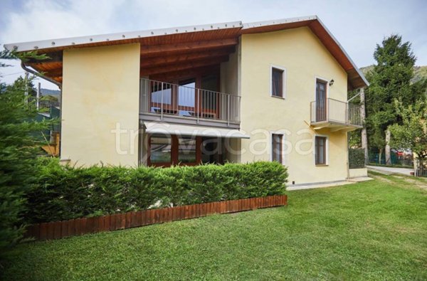 casa indipendente in vendita a Val della Torre