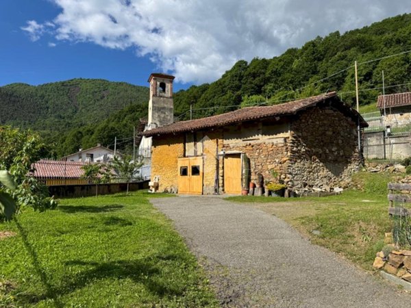 casa indipendente in vendita a Val della Torre