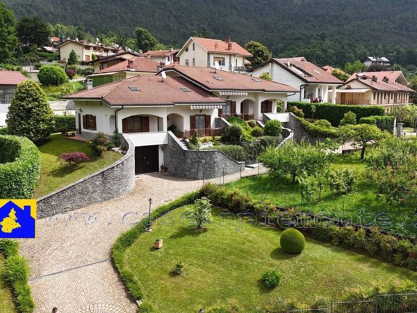 casa indipendente in vendita a Val della Torre