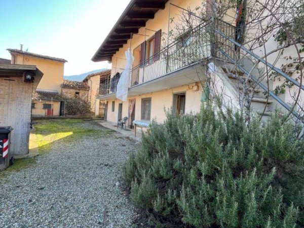 casa indipendente in vendita a Val della Torre