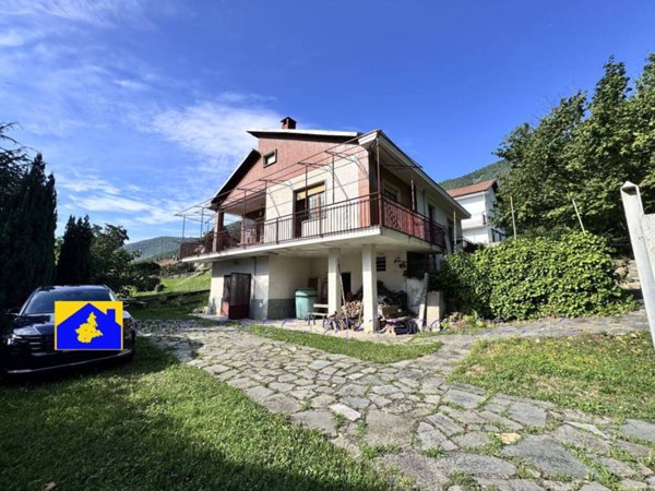 casa indipendente in vendita a Val della Torre
