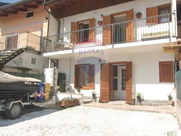 casa indipendente in vendita a Val della Torre