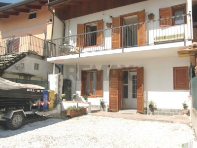 casa indipendente in vendita a Val della Torre