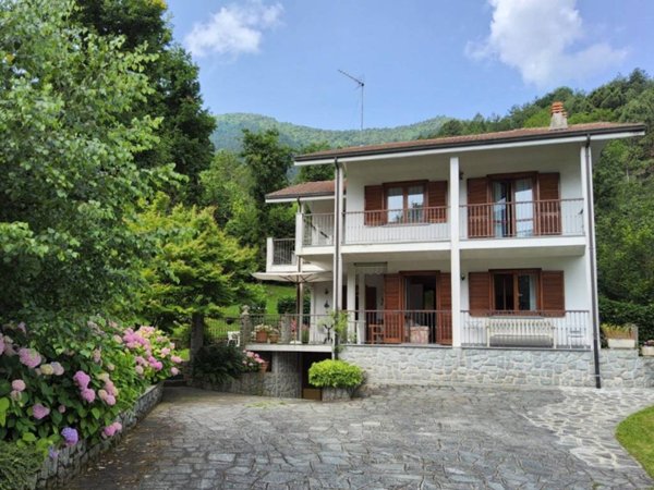 casa indipendente in vendita a Val della Torre