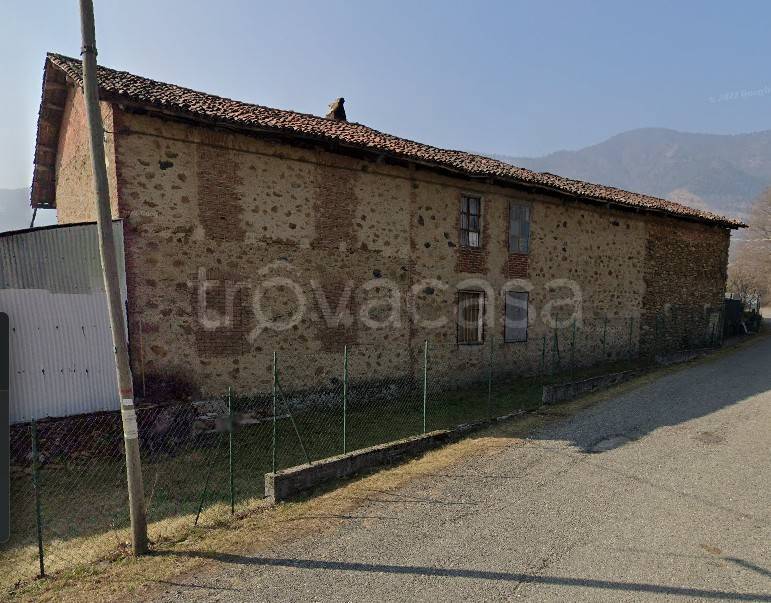 casa indipendente in vendita a Val della Torre