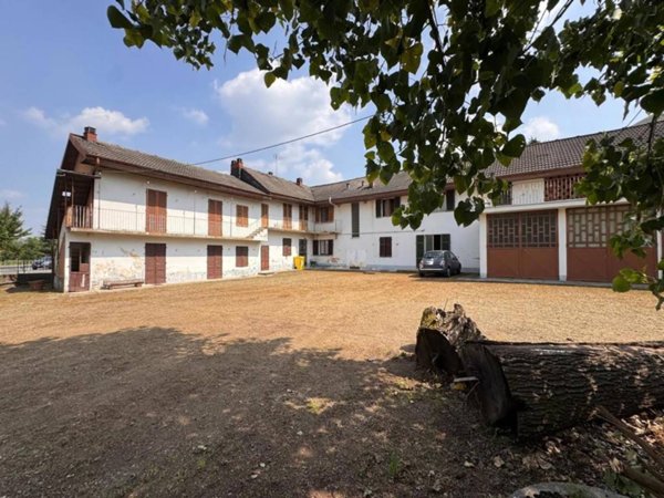 casa indipendente in vendita a Val della Torre